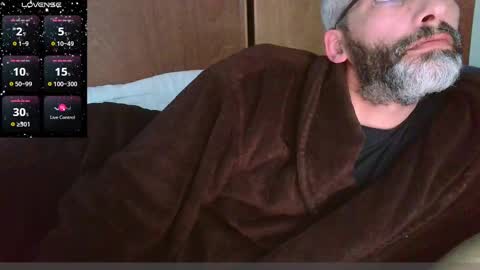 Snapshot of seewolf1000 chatting on 12/25/24, 02:56 seewolf1000 online show from 12/25/24, 02:56