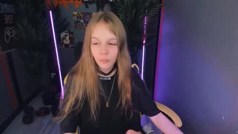 Snapshot of selen_hells_weet chatting on 09/12/25, 05:46 Selena online show from 09/12/25, 05:46