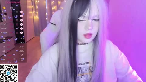 Selena  online show from 02/10/26, 05:44