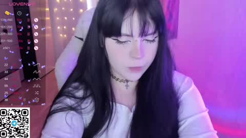 Selena  online show from 03/04/26, 11:05