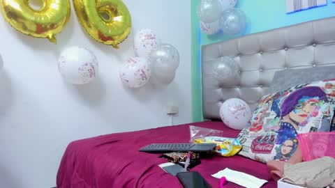 Selena online show from 01/28/25, 04:08