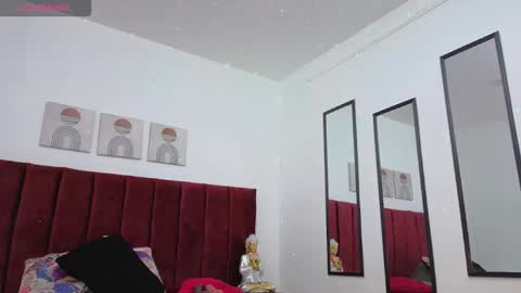 Selena online show from 10/06/25, 12:57