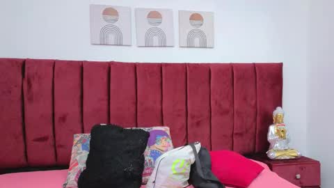 Selena online show from 10/07/25, 11:29