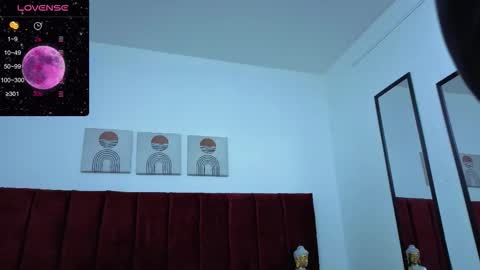 Selena online show from 11/07/25, 12:05