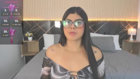 Snapshot of selena_diaz_ chatting on 02/19/26, 02:29 Selena online show from 02/19/26, 02:29