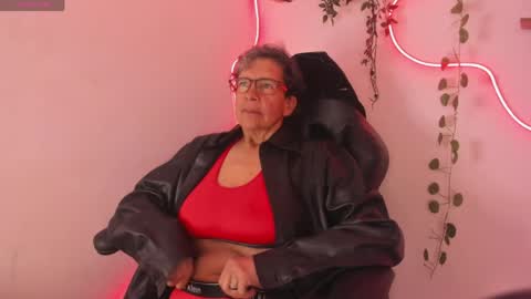 Selena online show from 04/20/26, 11:13