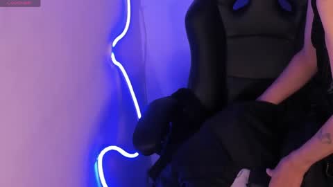 Selena online show from 04/21/26, 11:16