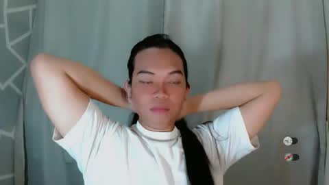 Selena online show from 02/06/26, 01:32