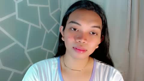 Selena online show from 04/23/26, 11:53