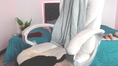 Selena online show from 01/27/25, 10:49