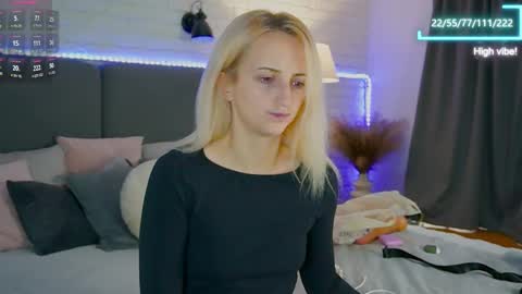 Snapshot of selena_lily chatting on 09/29/25, 06:07 Selena Lily online show from 09/29/25, 06:07