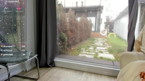 Selena online show from 12/30/24, 10:53