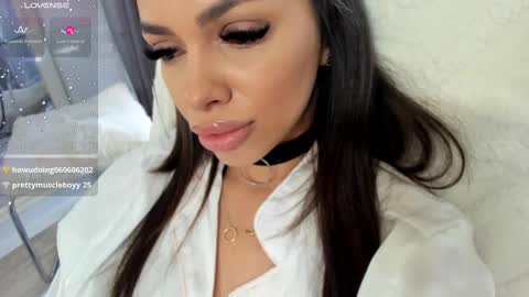 Selena online show from 03/07/25, 12:01