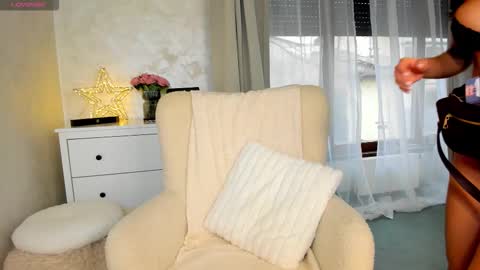 Selena online show from 03/22/26, 09:02