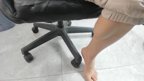 selena roberts online show from 10/14/25, 02:51