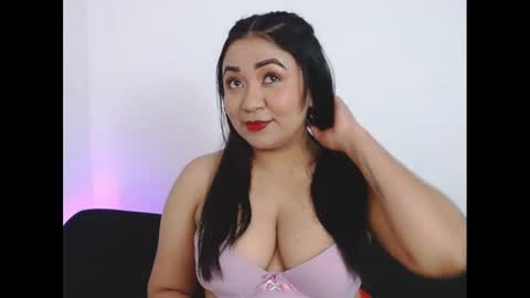 Selena online show from 12/18/24, 03:37