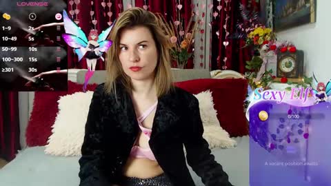 Snapshot of selena_sweetie chatting on 02/13/25, 12:43 Selena online show from 02/13/25, 12:43