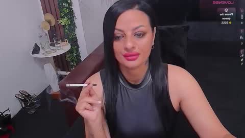 Selene online show from 11/08/25, 05:18