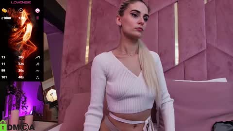 Selena online show from 01/07/26, 06:38