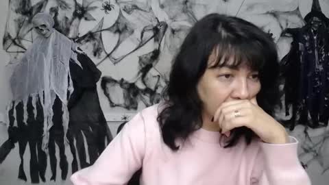 Snapshot of selenafly chatting on 10/20/25, 05:19 SelenaFly online show from 10/20/25, 05:19