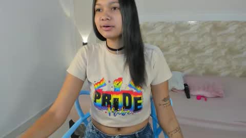 Snapshot of selenafox66 chatting on 10/29/25, 02:19 selenafox66   online show from 10/29/25, 02:19