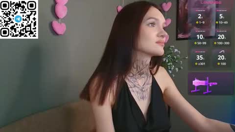 Selena online show from 12/05/25, 01:03