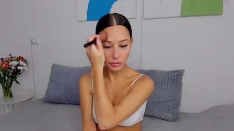 Selena online show from 09/25/25, 07:12