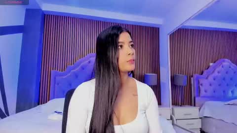 selenastonne online show from 09/14/25, 07:57