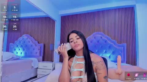 selenastonne online show from 11/27/25, 10:56