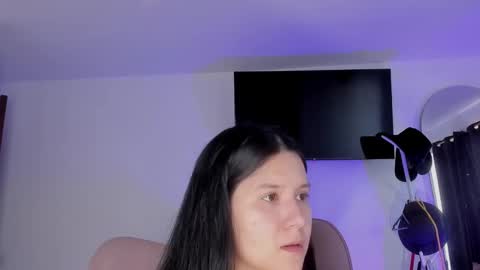 Snapshot of selene_king22 chatting on 09/15/25, 01:00 Alejandra  online show from 09/15/25, 01:00