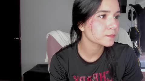 Snapshot of selene_king22 chatting on 10/07/25, 01:19 Alejandra  online show from 10/07/25, 01:19