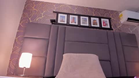 Selene online show from 02/14/25, 12:09