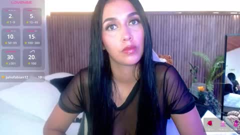 Snapshot of selene_vega_ chatting on 10/16/25, 04:41 INDEPENDENT model Instagram selenevega08 online show from 10/16/25, 04:41