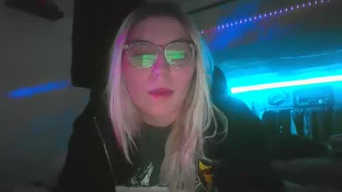 Selene online show from 01/07/25, 02:10