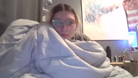 Selene online show from 01/19/25, 06:42