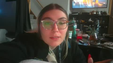 Selene online show from 03/10/25, 05:18