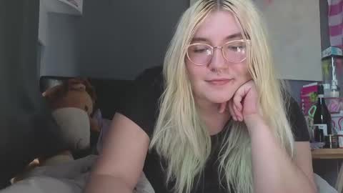 Selene online show from 04/07/26, 02:28