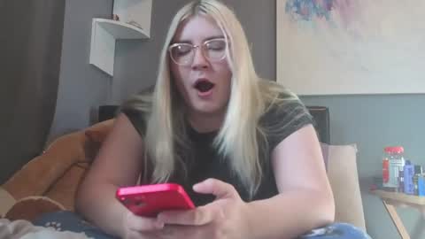 Selene online show from 04/11/26, 12:31