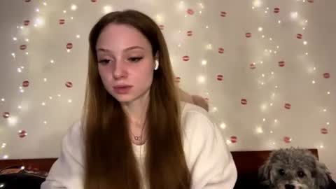 Snapshot of selenegupta chatting on 06/12/26, 12:15 Kylie online show from 06/12/26, 12:15