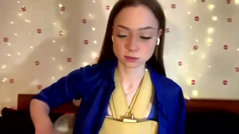 Snapshot of selenegupta chatting on 06/19/26, 10:30 Kylie online show from 06/19/26, 10:30