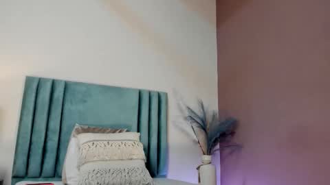 Selene Lujan online show from 12/17/25, 11:49