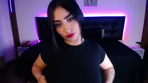 Snapshot of selenemore chatting on 06/12/26, 10:41 Selene online show from 06/12/26, 10:41