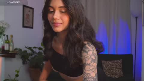 Snapshot of selenevaughan chatting on 05/21/26, 12:06 Selene online show from 05/21/26, 12:06