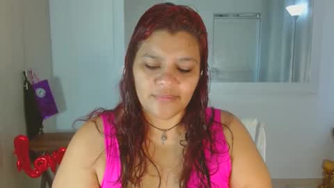 Snapshot of selenna1 chatting on 02/17/25, 12:38 Selenna1 online show from 02/17/25, 12:38