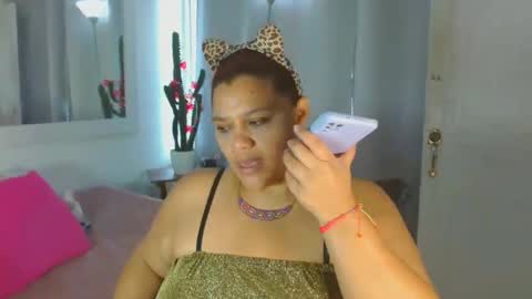 Snapshot of selenna1 chatting on 02/28/25, 01:36 Selenna1 online show from 02/28/25, 01:36