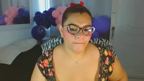 Snapshot of selenna1 chatting on 03/05/25, 02:45 Selenna1 online show from 03/05/25, 02:45