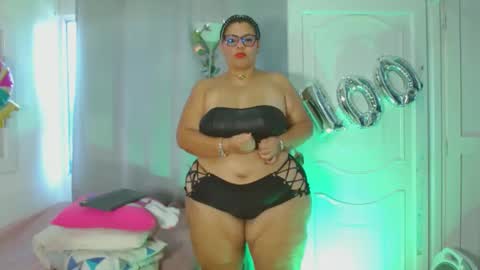 Snapshot of selenna1 chatting on 09/13/25, 03:12 Selenna1 online show from 09/13/25, 03:12