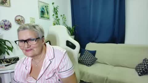 Selenna online show from 12/05/25, 08:27