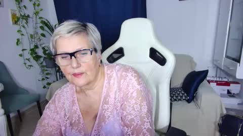 Selenna online show from 01/17/26, 06:44