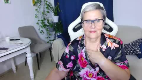 Selenna online show from 02/10/26, 07:18